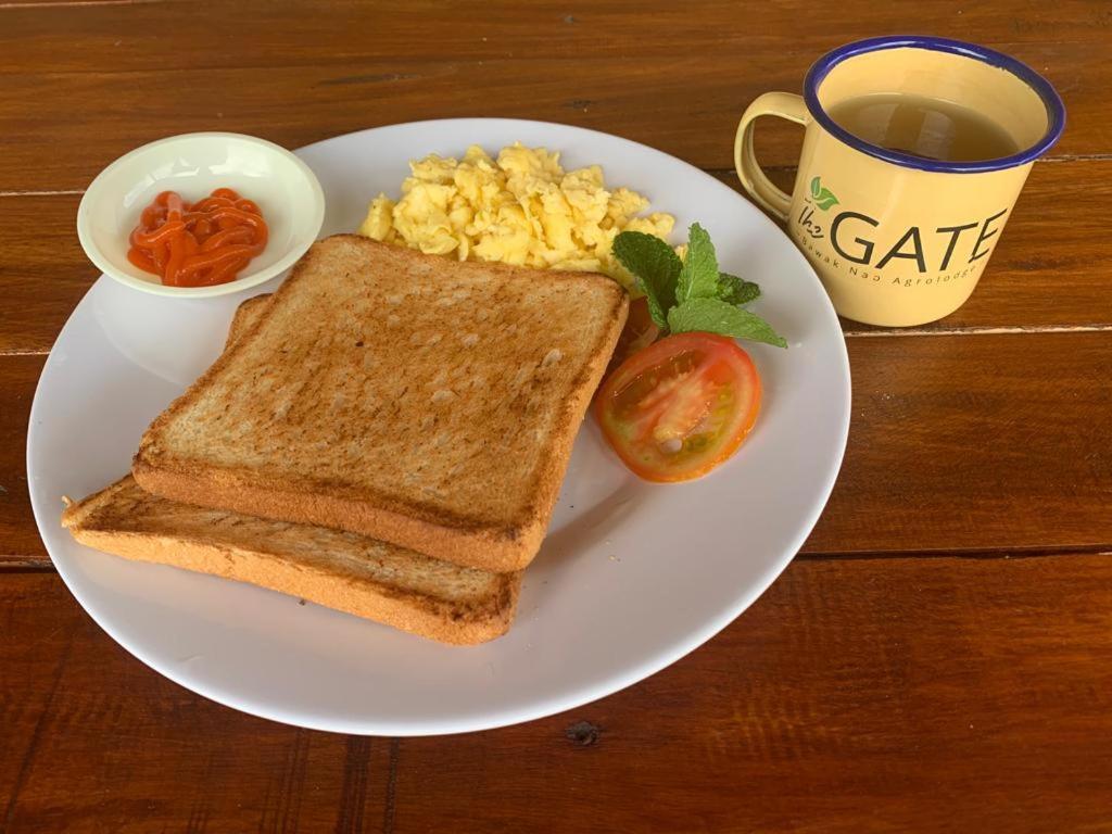 ホテル The Gate Rinjani Sajang エクステリア 写真